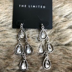 NWT Chandelier drop earrings